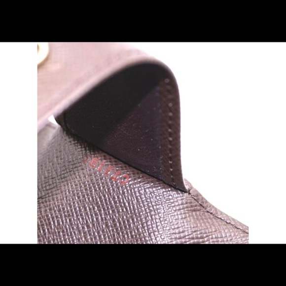 Louis Vuitton 4 key key holder in Damier Ebene Canvas. Gorgeous ❤️ - Picture 4 of 12